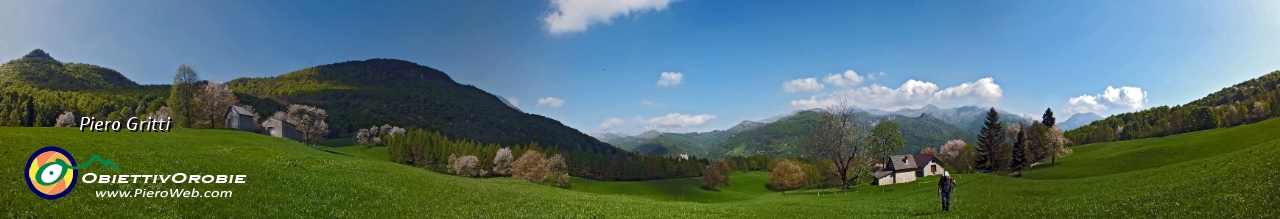 34 Panoramica sui prati ed i ciliegi di Piazzoli....jpg